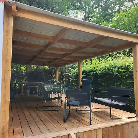 Mobilhome Les Pieds Dans L Eau Avec Piscine